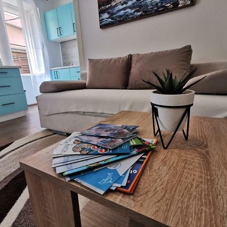 A Charming One-Bedroom Apartment In The Heart Of 'Rovinj' ภายนอก รูปภาพ