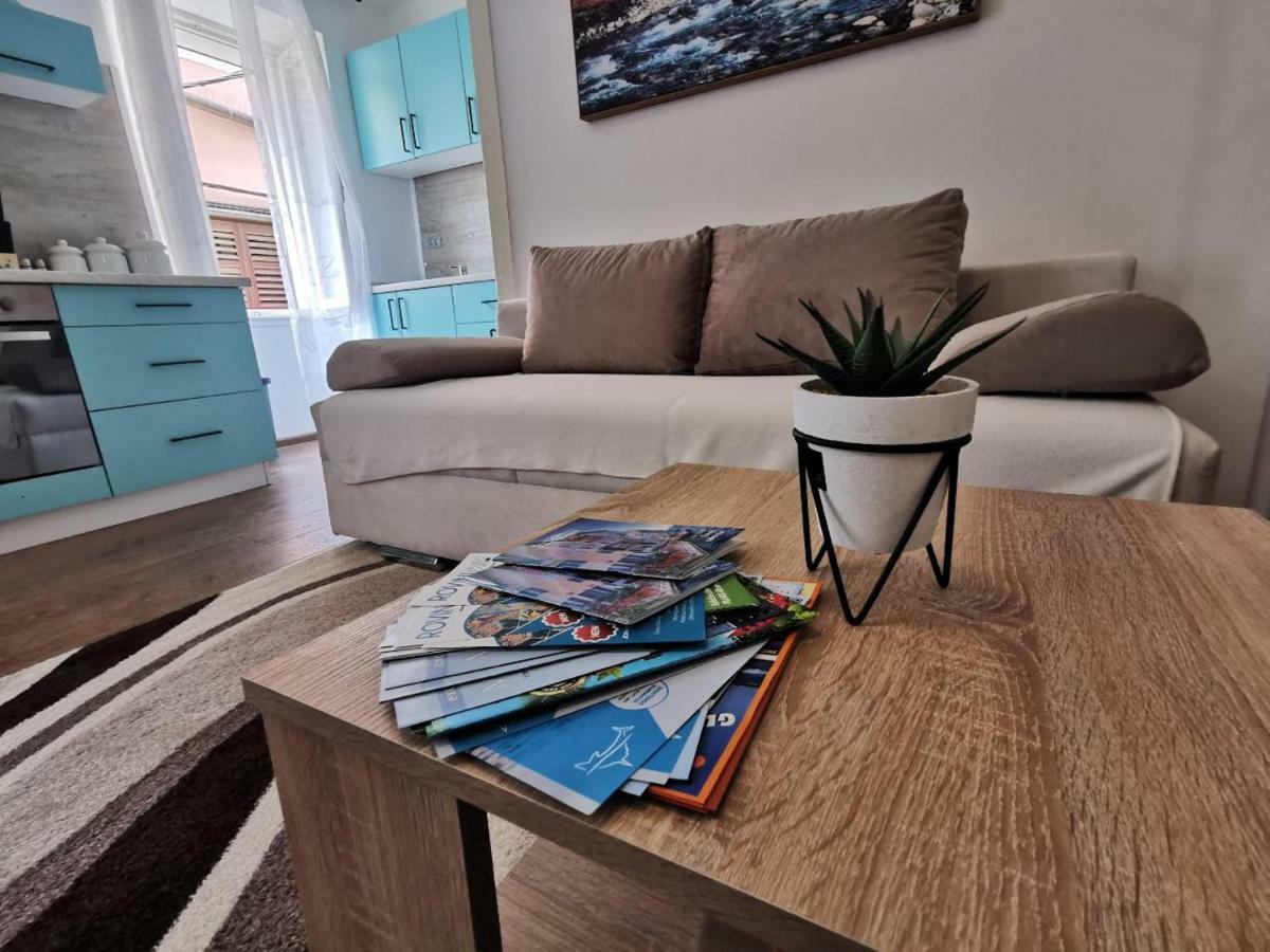 A Charming One-Bedroom Apartment In The Heart Of 'Rovinj' ภายนอก รูปภาพ