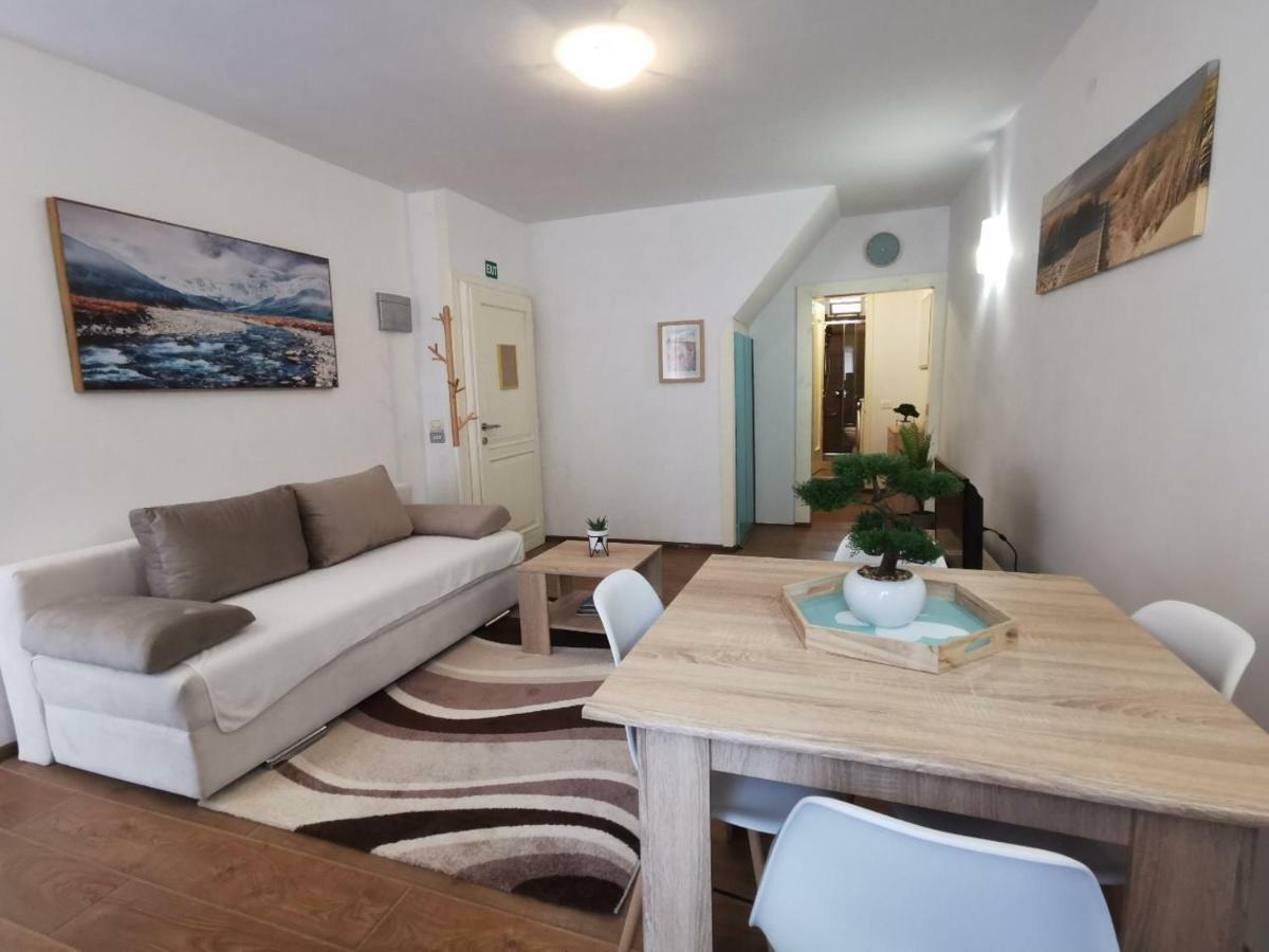 A Charming One-Bedroom Apartment In The Heart Of 'Rovinj' ภายนอก รูปภาพ